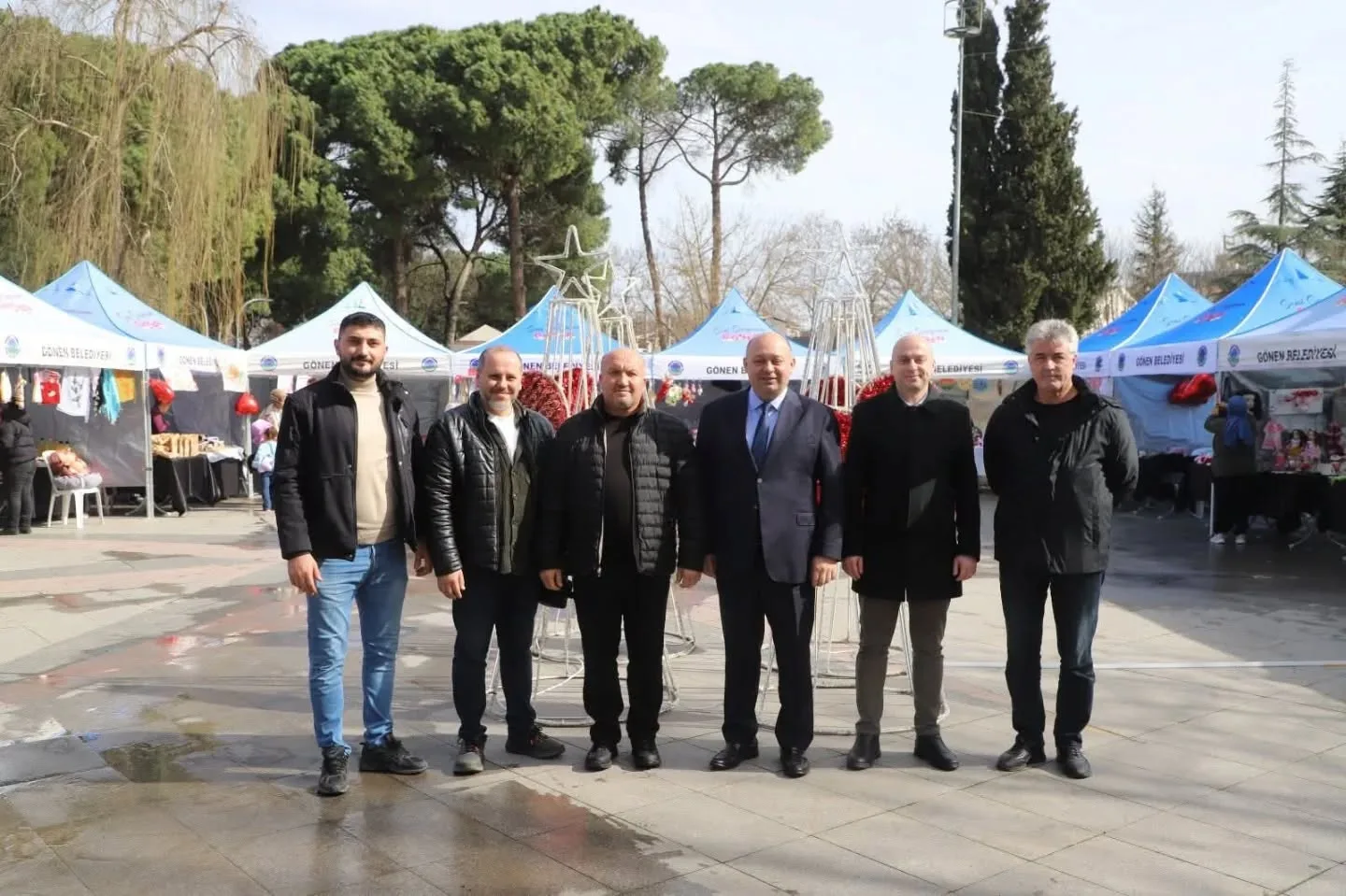 Sevgililer Günü Çarşısı Yıldız Meydanı’nda Açıldı.