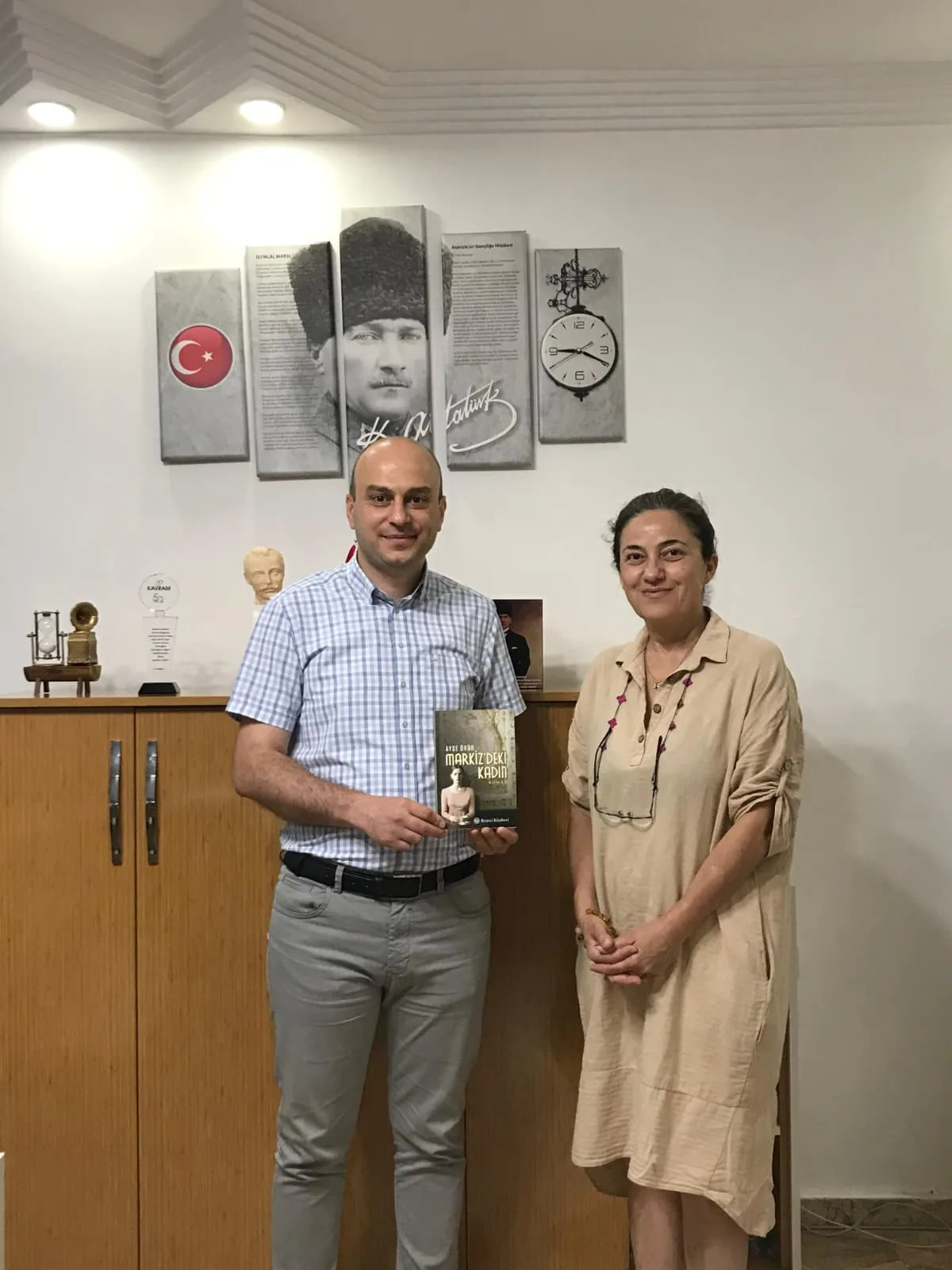 ÜNLÜ YAZAR AYŞE ÖVÜR'DEN ZİYARET